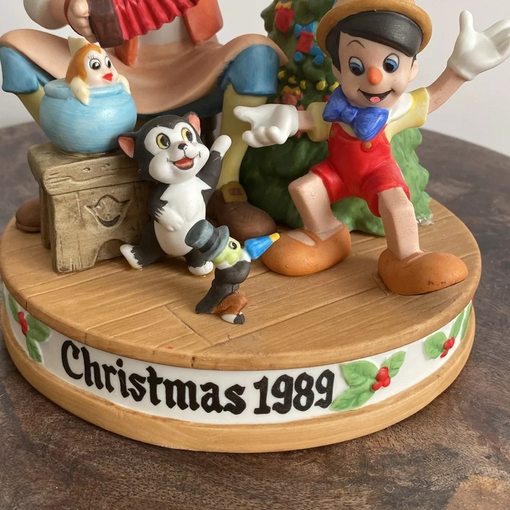 DISNEY CHRISTMAS 1989 LE PORCELAIN PINOCCHIO FIGURINE Disneyland 5th edition - Picture 2 of 11